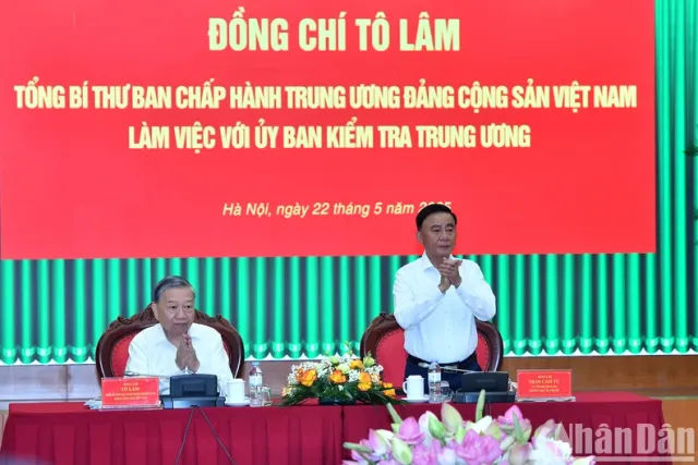 In Pictures: Party chief works with Party Central Committee’s Inspection Commission - Ảnh 4.