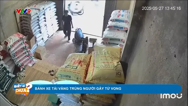 Bánh xe tải văng trúng người gây tử vong