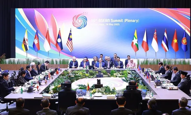 Vietnamese Prime Minister proposes three priorities at 46th ASEAN Summit - Ảnh 1.