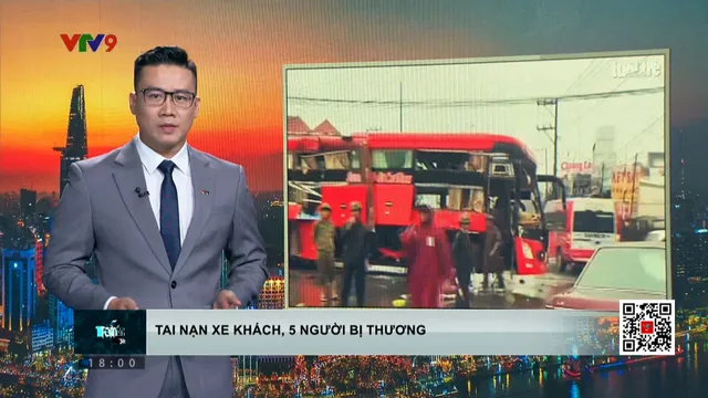 Bình Dương: Tai nạn xe khách giường nằm, 5 người bị thương