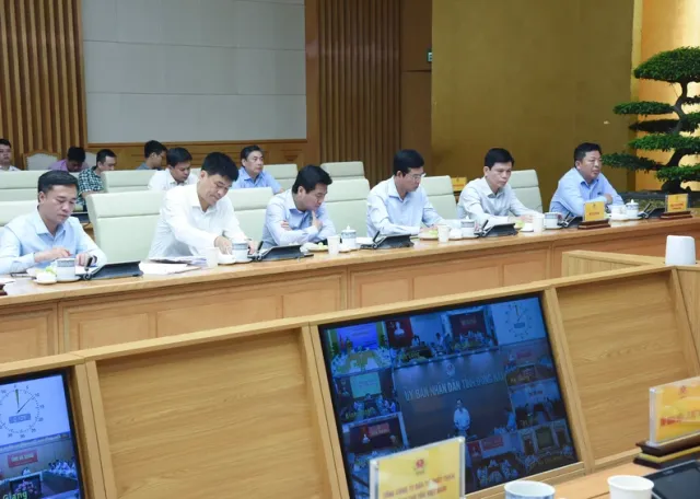 [In Pictures] Prime Minister chairs meeting of State steering committee for national key transport projects. - Ảnh 3.