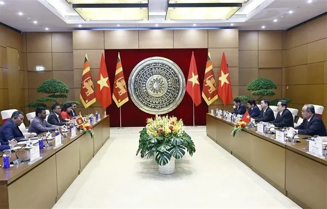 NA Chairman hosts Sri Lankan President - Ảnh 1.