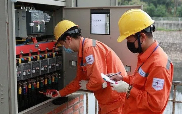 Giá điện 5 bậc mới: Ai hưởng lợi, ai thiệt thòi?