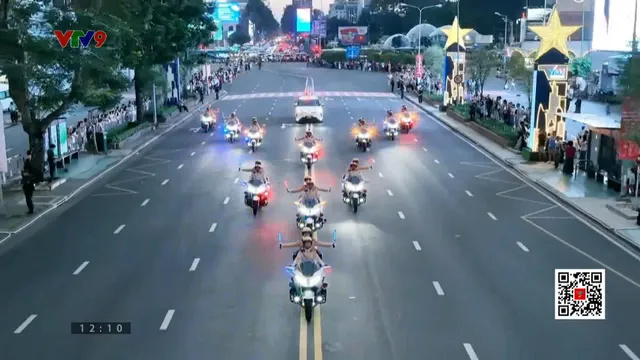Đồng diễn các lực lượng công an nhân dân