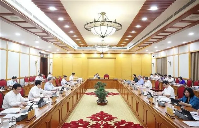 Party chief urges proper personnel rearrangement amid administrative overhaul - Ảnh 1.