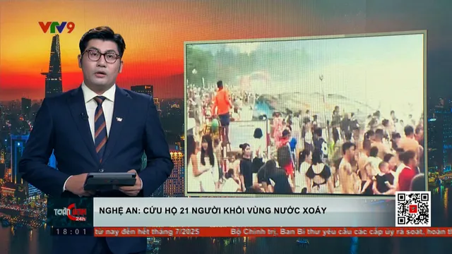 Cứu hộ 21 người ra khỏi vùng nước xoáy nguy hiểm tại biển Cửa Lò
