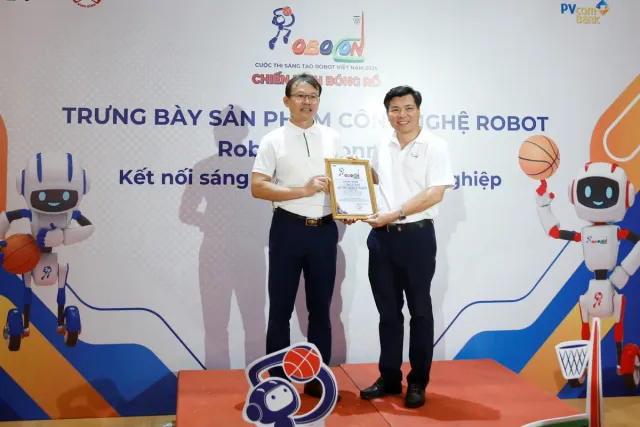 Robocon Vietnam 2025: Robotics Connect Technology Exhibition Opens - Ảnh 5.