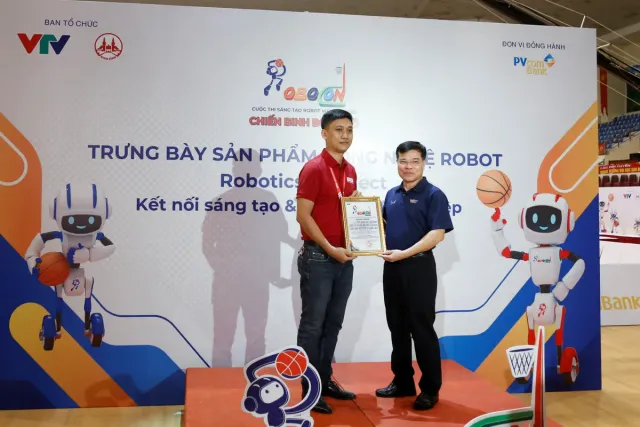 Robocon Vietnam 2025: Robotics Connect Technology Exhibition Opens - Ảnh 4.