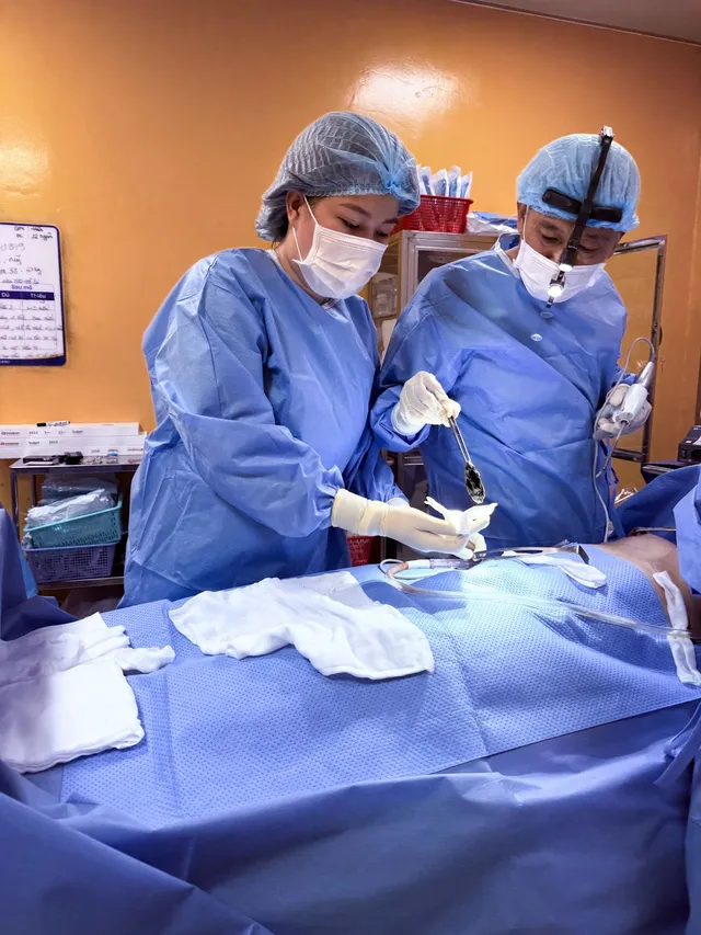 Breast Augmentation Complications: Capsular Contracture, Implant Rupture, Infection - Ảnh 4.