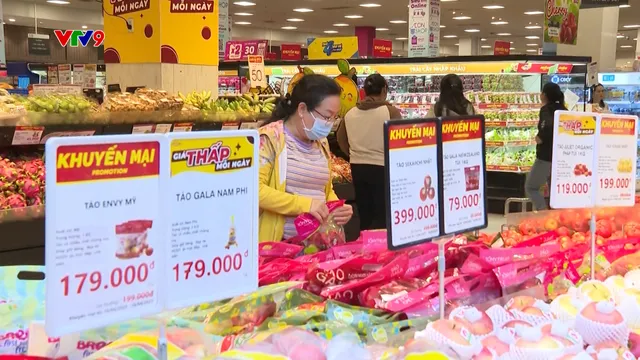 Sức mua giảm, doanh nghiệp ồ ạt khuyến mãi kích cầu