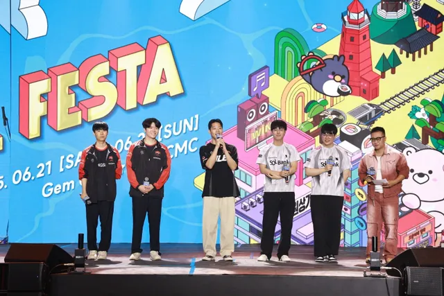 Korea Travel Festa 2025: LCK khẳng định vai trò kết nối văn hóa qua thể thao điện tử
- Ảnh 1. Korea Travel Festa 2025: LCK khẳng định vai trò kết nối văn hóa qua thể thao điện tử
- Ảnh 1.