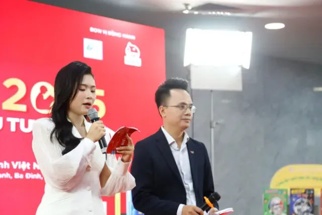 Youth Book Festival Celebrates 100 Years of Vietnam Revolutionary Journalism - Ảnh 3.