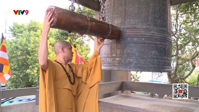 TP. Hồ Chí Minh: Thỉnh chuông cầu nguyện quốc thái dân an
