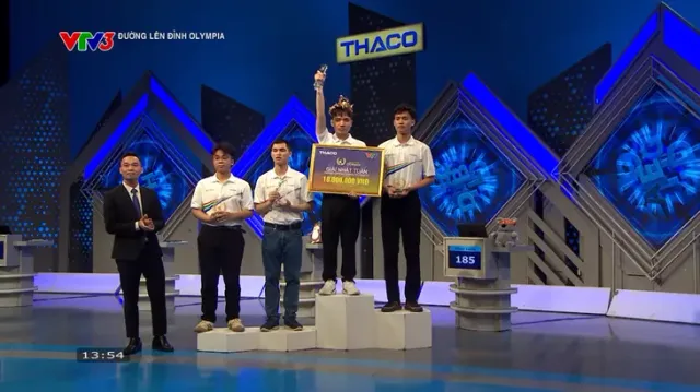 Road to Olympia Mount: Thai Binh Schoolboy Stages Remarkable Comeback to Win  Laurel Wreath - Ảnh 7.