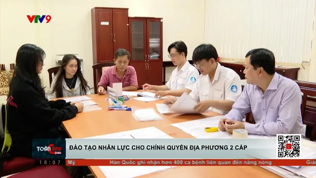 Đào tạo nhân lực phục vụ chính quyền địa phương 2 cấp