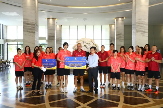 ĐT bóng chuyền nữ Việt Nam nhận thưởng 100 triệu khi vào bán kết VTV Ferroli Cup 2025
- Ảnh 2. ĐT bóng chuyền nữ Việt Nam nhận thưởng 100 triệu khi vào bán kết VTV Ferroli Cup 2025
- Ảnh 2.
