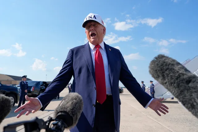 Tổng thống Putin và Tổng thống Trump điện đàm - Ảnh 2. Tổng thống Putin và Tổng thống Trump điện đàm - Ảnh 2.