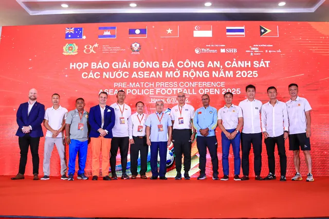 Giải bóng đá Công an, Cảnh sát ASEAN mở rộng 2025: 
Sân chơi thể thao kết nối lực lượng thực thi pháp luật khu vực
- Ảnh 1. Giải bóng đá Công an, Cảnh sát ASEAN mở rộng 2025: 
Sân chơi thể thao kết nối lực lượng thực thi pháp luật khu vực
- Ảnh 1.