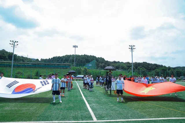 Giải bóng đá cộng đồng VAC Cup 2025: Lan tỏa giá trị Việt Nam- Ảnh 1.