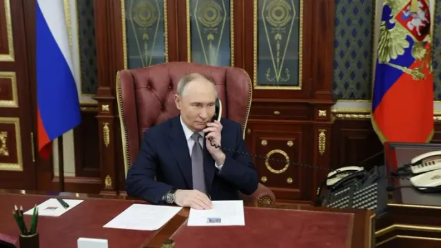 Ông Trump chỉ trích ông Putin, tuyên bố chuyển vũ khí đến Ukraine- Ảnh 1. Ông Trump chỉ trích ông Putin, tuyên bố chuyển vũ khí đến Ukraine- Ảnh 1.