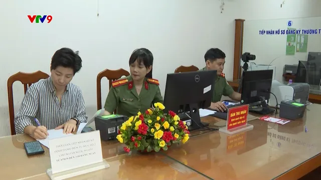 Đẩy mạnh chuyển đổi số định danh cho người nước ngoài