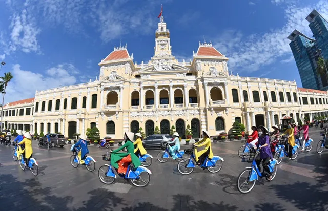 Tourism boom takes hold in newly-expanded Ho Chi Minh City - Ảnh 1.