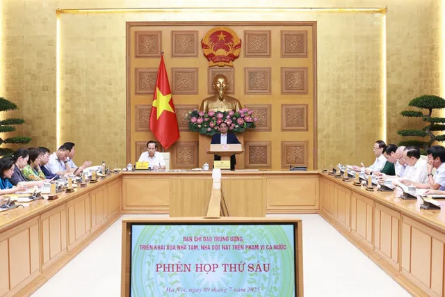 PM orders removal of makeshift houses for revolution contributors by July 27 - Ảnh 1.