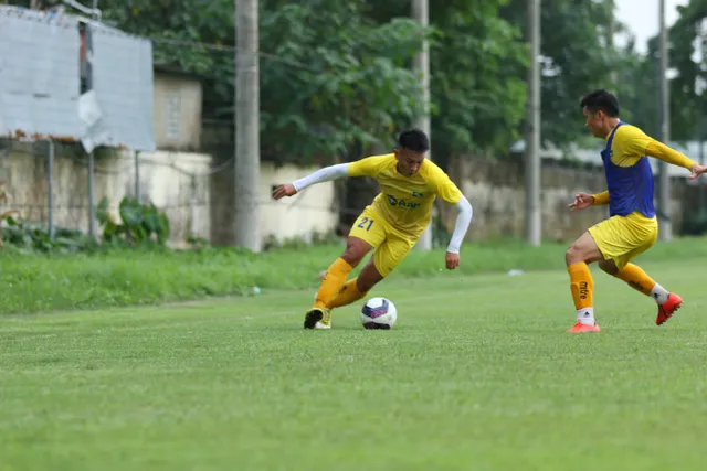 Cựu hậu vệ Đội tuyển Việt Nam Trần Đình Hoàng tuyên bố giải nghệ- Ảnh 2.