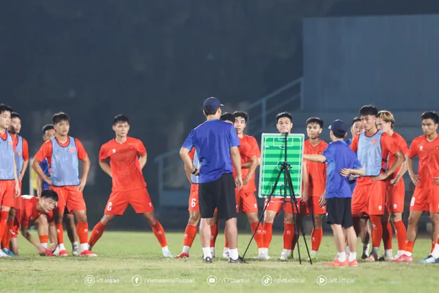 Tiền vệ Nguyễn Phi Hoàng muốn lần thứ hai nâng Cúp cùng U23 Việt Nam- Ảnh 1.