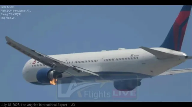 Máy bay Boeing 767 chở 235 người bị cháy động cơ giữa không trung - Ảnh 1.