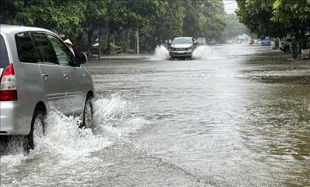 CẬP NHẬT: Bão số 3 đổ bộ đất liền Hưng Yên - Ninh Bình, cảnh báo lũ quét các khu vực - Ảnh 2.