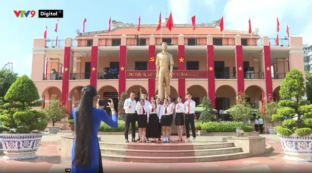 Việt Nam ơi! Mình cùng đi: Gen Z và hành trình ý nghĩa đầy cảm xúc theo dấu chân Bác Hồ ở TP. Hồ Chí Minh