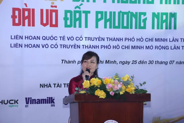 Tinh hoa võ Việt tỏa sáng tại Lễ khai mạc Liên hoan Quốc tế Võ cổ truyền TP Hồ Chí Minh lần thứ 7- Ảnh 2. Tinh hoa võ Việt tỏa sáng tại Lễ khai mạc Liên hoan Quốc tế Võ cổ truyền TP Hồ Chí Minh lần thứ 7- Ảnh 2.