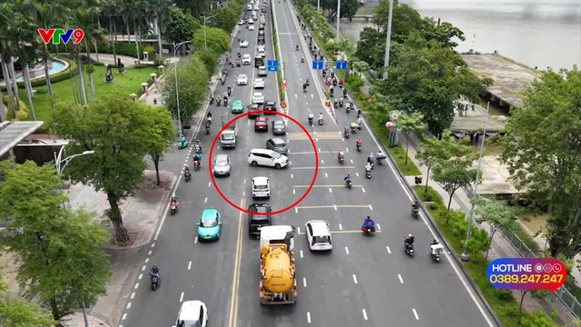 Alo V9 (29/7/2025): TP. Hồ Chí Minh - Ô tô chen lấn gây tai nạn ở cầu Ba Son