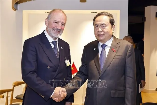 NA Chairman meets with foreign parliamentary leaders on WCSP 6 sidelines - Ảnh 2.