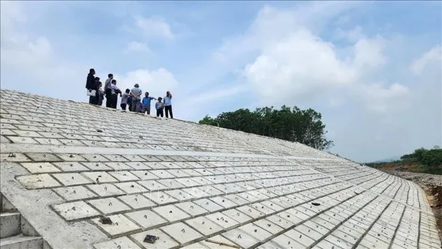 Northern provinces, coastal regions from Quang Ninh to Dak Lak urged to brace for Storm Wipha - Ảnh 1.