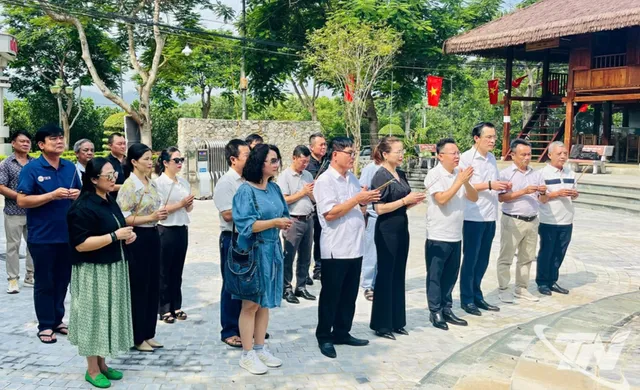 Đoàn công tác VTV8 về nguồn tại Di tích Trường dạy làm báo Huỳnh Thúc Kháng- Ảnh 1. Đoàn công tác VTV8 về nguồn tại Di tích Trường dạy làm báo Huỳnh Thúc Kháng- Ảnh 1.