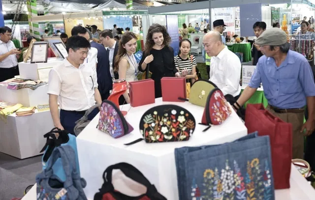 OCOP fair brings local products to global market - Ảnh 1.