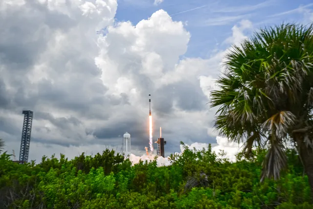 NASA muốn Mỹ là quốc gia đầu tiên đặt lò phản ứng hạt nhân trên Mặt Trăng - Ảnh 1.