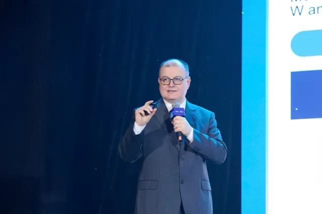 Early vaccination key to combating rapidly fatal meningococcal disease, say experts - Ảnh 2.