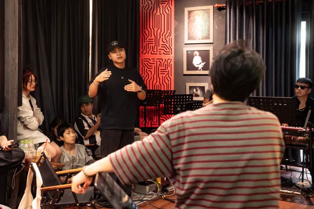 V Concert – Radiant Vietnam: A music night that makes audiences  fall in  love with the country all over again - Ảnh 5.