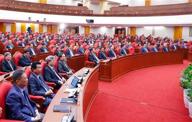 13th Party Central Committee wraps up 12th plenum - Ảnh 2.