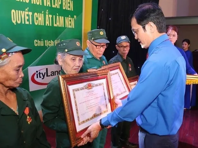 75-year tradition of Vietnam’s youth volunteer force celebrated - Ảnh 1.