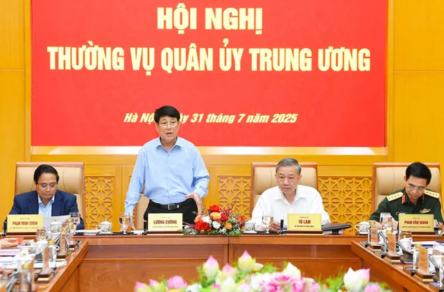 Party chief orders breakthroughs in military modernisation - Ảnh 1.