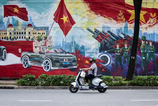 Công trình bích họa "Việt Nam tươi đẹp"