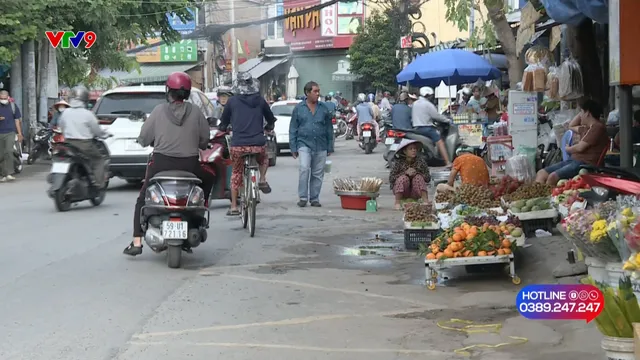 Alo V9 (20/8/2025): Buôn bán lấn chiếm, tiềm ẩn nguy cơ tai nạn giao thông