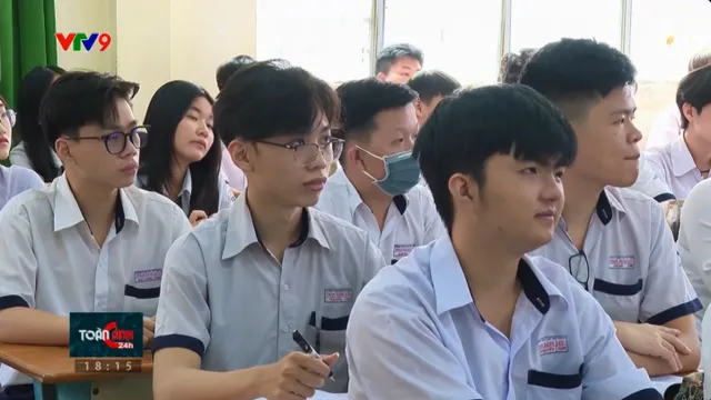 Nhiều ý kiến đồng tình lùi giờ vào lớp cho học sinh