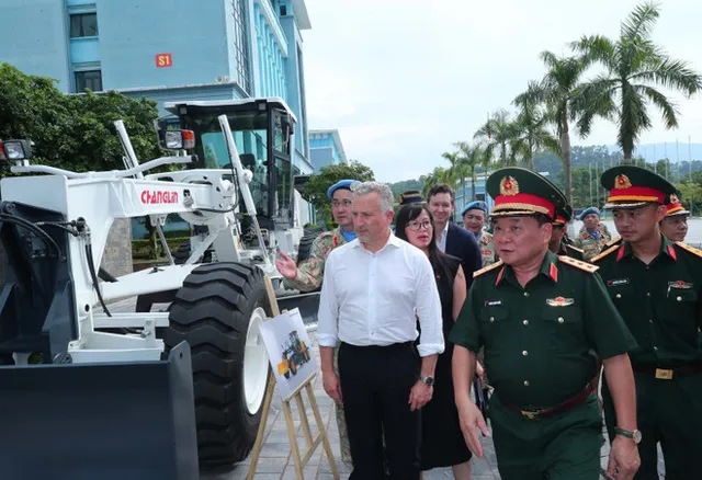 Australia provides equipment to strengthen Vietnam’s UN peacekeeping capacity - Ảnh 1.
