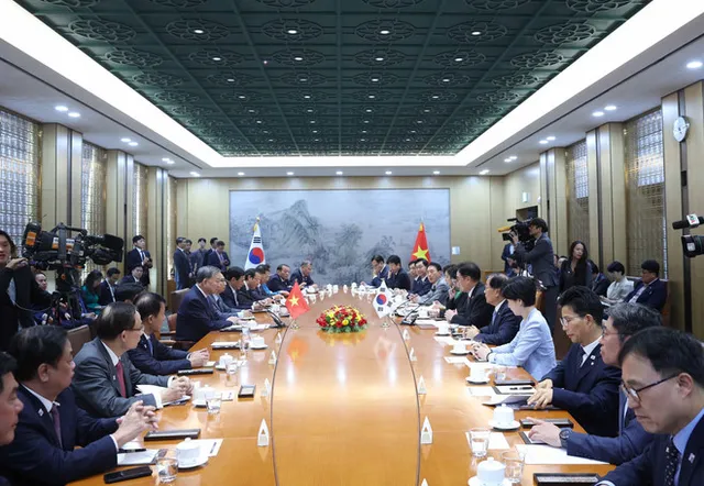 Vietnamese Party chief meets with RoK’s National Assembly Speaker - Ảnh 1.