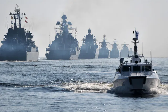 Hải quân Nga tập trận ở Biển Baltic - Ảnh 1.